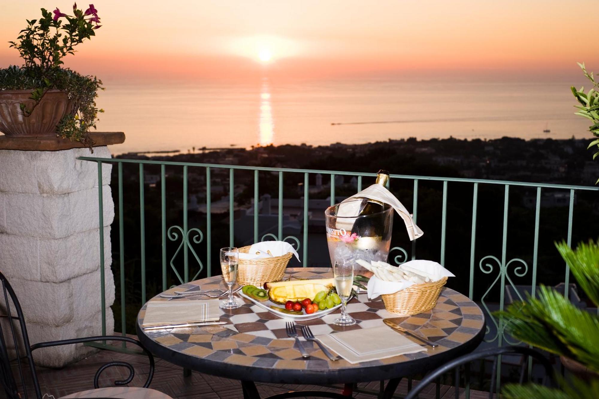 Poggio Del Sole Hotel Forio di Ischia Екстериор снимка