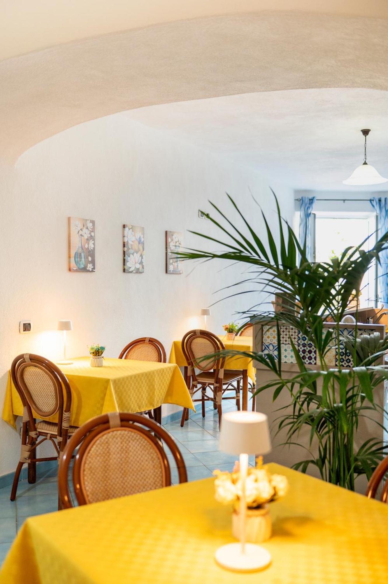 Poggio Del Sole Hotel Forio di Ischia Екстериор снимка