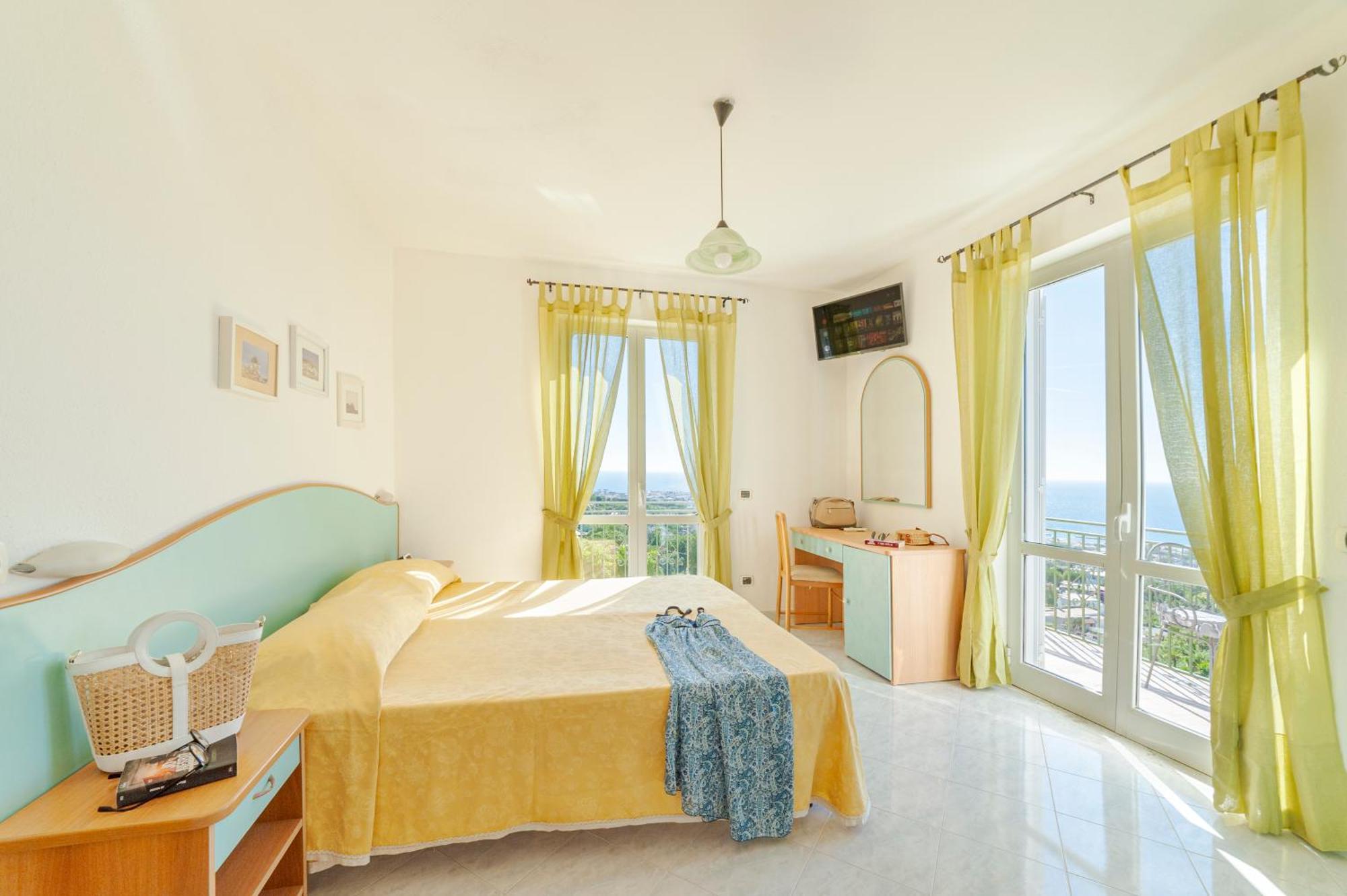 Poggio Del Sole Hotel Forio di Ischia Екстериор снимка