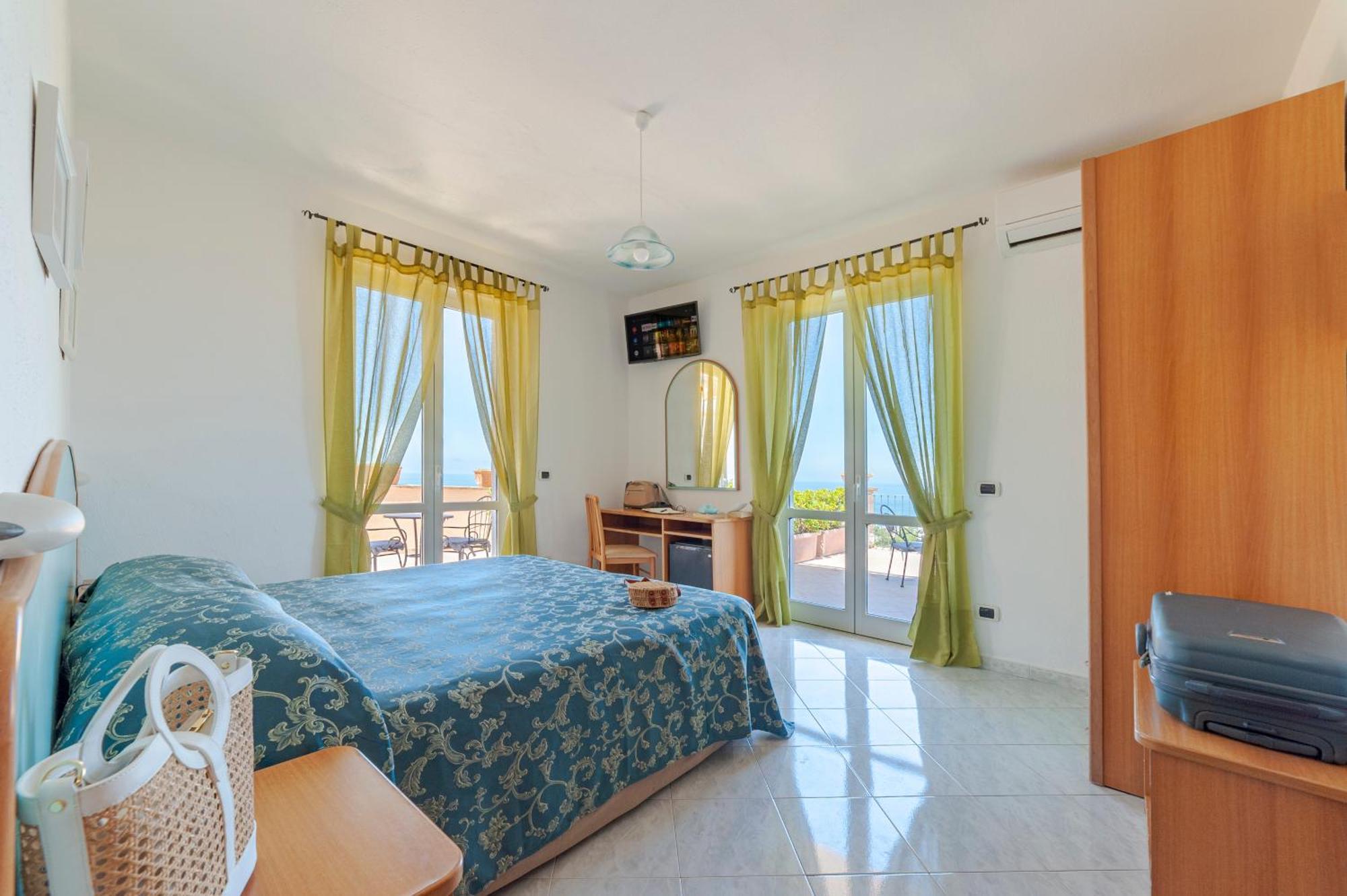 Poggio Del Sole Hotel Forio di Ischia Екстериор снимка